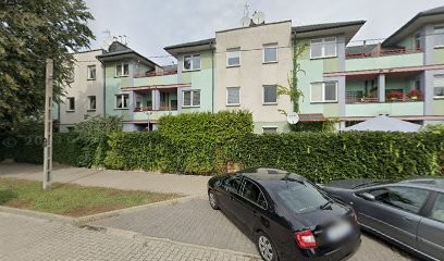 Julia Budini, Kwiaciarnia w Warszawa