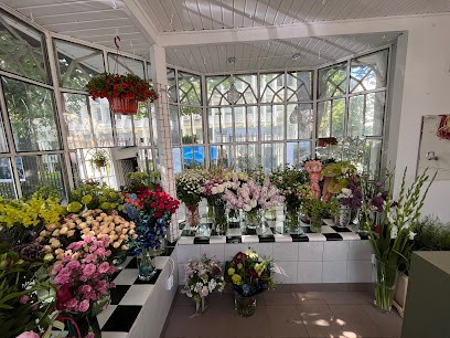 Kwiaciarnia Kwiatura, Kwiaciarnia w Warszawa