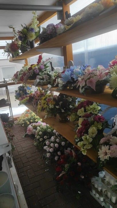 Kwiaciarnia Czerwone Róże, Kwiaciarnia w Gołymin-Ośrodek