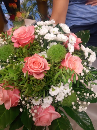 Kwiaciarnia Kwiatek Bukiety i wiązanki okolicznościowe, Kwiaciarnia w Rzeszów