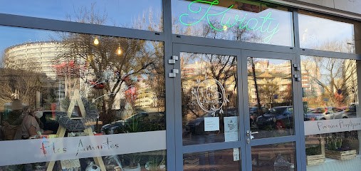 Flos Amantes - Pracownia Florystyczna, Kwiaciarnia w Warszawa
