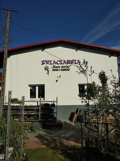 Kwiaciarnia Nasz Świat, Kwiaciarnia w Tuchomie