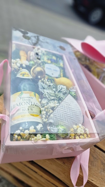 Love Up- Chrzanów / Balony z helem / ścianki foto/ Kwiaciarnia/poczta kwiatowa, Kwiaciarnia w Chrzanów