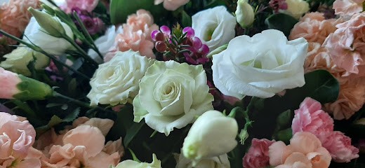 Kwiaciarnia NA ROGU, Kwiaciarnia w Jedlicze