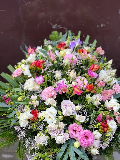 Perfumeria s.c.Monika, Bernarda, Renata Poseł - Kwiaciarnia i kosmetyki, Kwiaciarnia w Skała