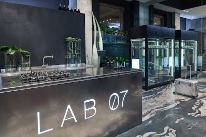 LAB 07 Laboratorium Kwiatów | Pracownia Florystyczna, Kwiaciarnia w Warszawa