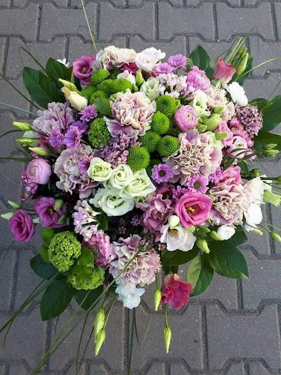 U Basi. Kwiaciarnia Bukiety Okolicznościowe Florystyka Ślubna Wiązanki Dekoracje Kościoła, Kwiaciarnia w Trzebnica