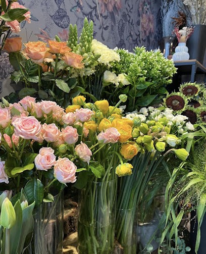 Kwiatowa Wola Kwiaciarnia, Kwiaciarnia w Warszawa