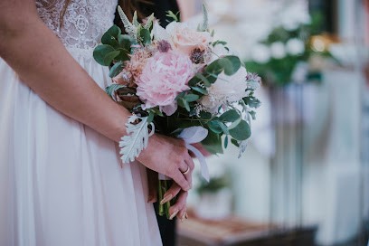 Wianki nad Wisłą Pracownia florystyczna Magdalena Kryczka, Kwiaciarnia w Dęblin