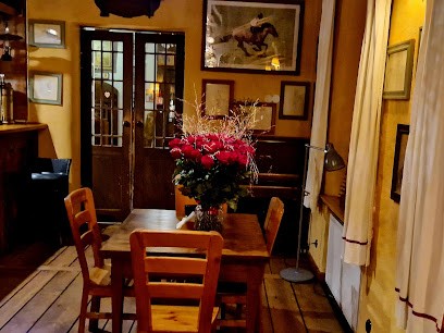 kwiaciarnia KWIATY I UPOMINKI, Pokoje gościnne, pokoje do wynajęcia, Kwiaciarnia w Ruciane-Nida