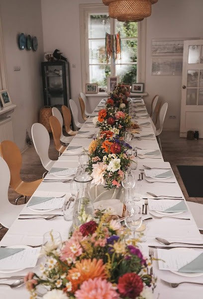 Dziewczyna z kwiatami, Kwiaciarnia w Warszawa