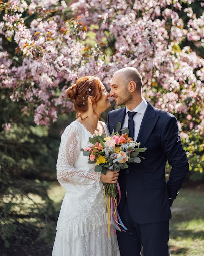 FLOWER GARDEN Sylwia Chrobot, Kwiaciarnia w Waliny