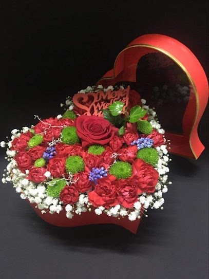 Kwiaciarnia Nikola, Kwiaciarnia w Łączki Kucharskie